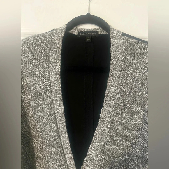 Women’s BANANA‎ REPUBLIC Woven-Back V Neck Snap Cardigan Gray Black. Size M. - Picture 7 of 11